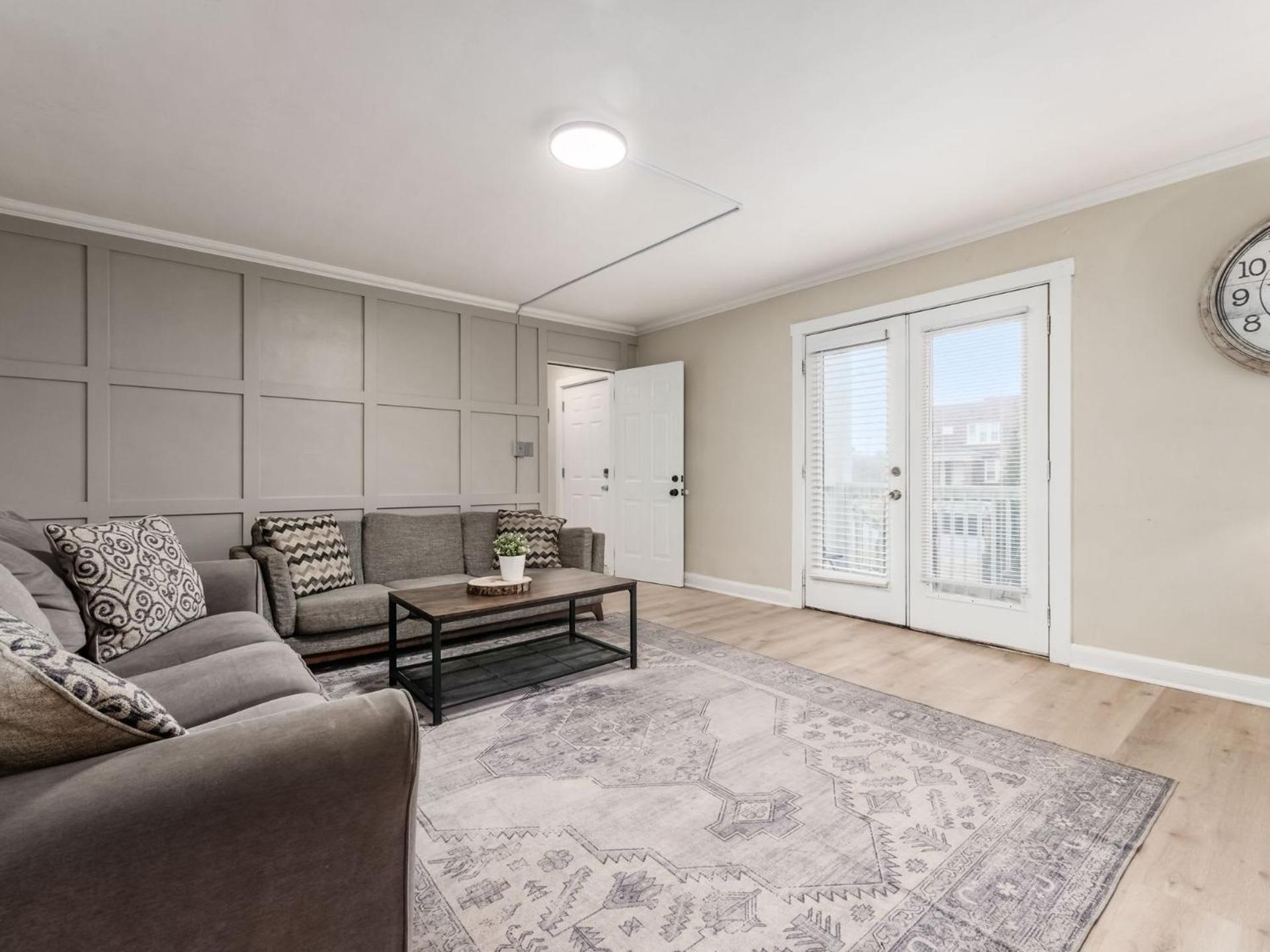 Housepitality - The Osu Mansion- Osu Sleeps 20 Villa Columbus Buitenkant foto
